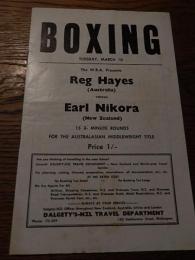 1964年　Reg　Hayesレグ・ヘイズ　Earl　Nikora アール・ニコラ　ボクシングパンフ
全12ぺーじ。8ぺーじ目に1箇所はじ部分切り取りあります。 
