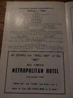 1964年　Reg　Hayesレグ・ヘイズ　Earl　Nikora アール・ニコラ　ボクシングパンフ
全12ぺーじ。8ぺーじ目に1箇所はじ部分切り取りあります。 