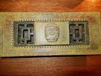 国鉄　181系特急とき　灰皿　鋳物製　28.5cm-12cm-4cm 未使用

特急ときは東海道・山陽特急以外で電車特急が設定された最初の列車であり、急行佐渡・越路・弥彦が走っていた区間の所要時間を30分以上短縮する列車として華々しく登場した。意外にも当初は1往復のみであったがどんどん大きな成長を遂げ、最大14往復の大所帯となっていった。こだま型直流電車の末裔と言える181系を最後まで使用していた定期列車であり、なおかつボンネット型電車特急として真っ先にイラスト・トレインマークを採用したことでも注目を集めていた。