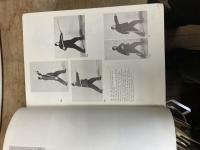 蟷螂五郎棍　阮浩斌　TONG LONG（DOUBLE END STICK）KUNG FU（PRAYING MANTIS STYLE）H.B. UN  PAUL H. CROMPTON LTD LONDON England 1976年　憲法