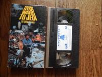 【VHSビデオ】FROM STAR WARS TO JEDI THE MAKING OF SAGA/メイキング・オブ・サガ　スター・ウォーズ/ジョージ・ルーカス　ビデオテープ、スターウォーズ初期3部作のメイキング映像ビデオです。
非売品。
字幕付き、カラー65分
#スターウォーズ
#メイキング
#スターウォーズメイキングビデオ
#スターウォーズエピソード4 5 6
#ジェダイ
#ビデオテープ