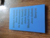 Photo book: Mitten wir im Leben sind/Bach6cellosuiten
This photo book accompanies the creation of Mitten wir im Leben sind/Bach6cellosuiten. It includes an interview with artists Anne Teresa De Keersmaeker and Jean-Guihen Queyras, texts by Jan Vandenhouwe, Wannes Gyselinck and Floor Keersmaekers and a large selection of pictures by photographer Anne Van Aerschot. In English.

Authors Wannes Gyselinck, Floor Keersmaekers, Jan Vandenhouwe

Photography Anne Van Aerschot

Locations
De Munt / La Monnaie (Brussels),
September 2017 Concertgebouw (Bruges), October 2017

Copyediting Anton Jäger

Proofreading Lindsey Westbrook

Coordination Hans Galle

Dramaturgical assistance Floor Keersmaekers

Graphic design Casier/Fieuws

Printed by Graphius, Ghent
152 pages