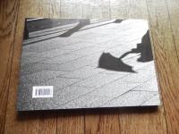 STATE OF MIND　 NUNO MOREIRA　写真集
    出版社 NHPHOTOS
    刊行年 2013年発行
    サイズ ２０cm×２９cm 

