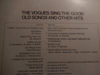 LPレコード　The Voguesヴォーグス Sing The Good Old Songs And Other Hits / シング・ザ・グッド・オールド・ソングス


「神のみぞ知る」のカヴァーを含んだリプリーズからの4枚目。プロデュースはディック・グラッサー、アレンジはアーニー・フリーマン、アーティー・バトラー、アル・キャップス。

ビーチ・ボーイズの「神のみぞ知る」やスカイライナーズの「シンス・アイ・フェル・フォー・ユー」のカヴァーを含んだリプリーズからの4枚目。プロデュースはディック・グラッサー、アレンジはアーニー・フリーマン、アーティー・バトラー、アル・キャップス。1970年作品。
