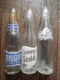 KameyaSoda,MISSION OF CALIFORNIA ,People SODA昭和 レトロ ジュース ガラス 空き瓶 ボトル 3本 