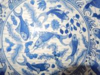 中国古玩【大明正徳年製】底款 古染付魚草紋図 青花魚藻紋皿  直径約25cm 