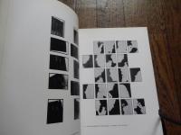 ギルバート＆ジョージ展目録/GILBERT AND GEORGE: ART FOR ALL 1971-1996.現代イギリス美術界の異才
 出版社 セゾン美術館/Sezon Museum of Art
刊行年 1997
ページ数 189 with numerous col. and monochro. illus.
サイズ 25 x 19/Printed boards 
ギルバート・プロッシュ（Gilbert Prousch、イタリア出身、1943年9月17日 - ）とジョージ・パサモア（George Passmore、イギリス出身、1942年1月8日 - ）の二人組であり、常にペアで創作活動をしているため、"ギルバート&ジョージ"として知られている。風変わりで時に攻撃的な作品から、常に物議を醸している現代美術家である。

ギルバートはイタリアのボルツァーノ自治県サン・マルティーノ・イン・バディーア出身で、オーストリアとミュンヘンでアートを学んだ後にイギリスに渡った。ジョージはイングランドのプリマス生まれ。二人はロンドン芸術大学のセントラル・セント・マーチンズで彫刻を学んでいる時に出会った。二人はゲイのカップルだと言われているが、プライベートは明かさないので定かではない。

ジョージ&ギルバートはパフォーマンス・アーティストとして知られている。彼らの学生時代の作品として"The Singing Sculpture"（歌う彫刻）があるが、これは自分自身を金箔で覆い、Flanagan and Allenの曲に合わせて何時間もテーブルの上でマイムをするというものであった。ギルバートとジョージはパフォーマンスなど作品発表や公衆の場に現れる際はいつも同じようなビジネス・スーツを着て、ほとんどいつも二人一緒に行動している。スーツはイギリス人らしさであると同時に、普通の人の普通の生活の象徴でもある。2人のすることはすべてアートだという事で、自分自身を生きる彫刻、"living sculptures"と称している
