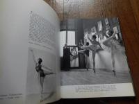 
Ludmila Tcherina, tragédienne de la danse : Texte de Maurice Béjart,... Commentaires de Irène Lidova. Photographies de Serge Lido 　
　フランス語版
