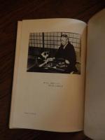 春城八十年の覚書　　市島春城先生生誕百年記念
 早稲田大学図書館編　附「平民論」(明21刊)
    出版社 早稲田大学図書館
    刊行年 昭35 
市島謙吉（1860年3月9日（安政7年2月17日[1]） - 1944年（昭和19年）4月21日）は、日本のジャーナリスト、衆議院議員（3期）、文化事業家、随筆家、初代早稲田大学図書館長。号は春城。

