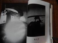 「カメラ毎日」　1966年3月号　密林を拓く＝長野重一　新春往来＝石元泰博　外海府（われらをめぐる海3）/東松照明　他
《口絵特集》密林を拓く/長野重一　
新春往来/石元泰博　モノクロ9ｐ
おんな（エスカルゴの部屋）/佐藤明　　
《カラー写真》アド・バルーン3/篠山紀信　
えいぷりる/一村哲也　
裸婦/中村正也　
外海府（われらをめぐる海3）/東松照明　他　　　
《黒白写真》小さな公園/熊切圭介　
ストリートでこんにちは（リレー連載・日本人⑭）/佐藤邦子
寺院誕生/小川隆之　
世界でいちばん遅い汽車/フロリアン・スタイナー　等　