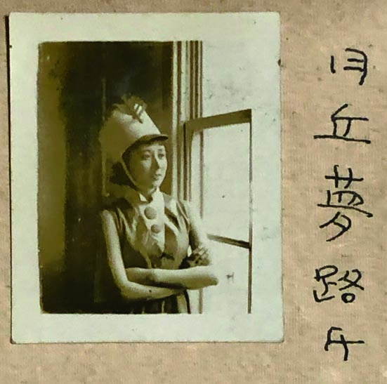 中村正典 昭和15年写真アルバム(舞台美術家(東宝所属か)) / 徳尾