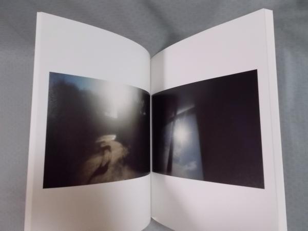 光 ： 野口里佳 | 図録 | 発行・会場：国立新美術館 | ¥1,500 - 日本の