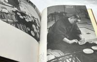 英文)木村伊兵衛写真集  4人の日本画家　横山大観・川合玉堂・上村松園・鏑木清方  Four Japanese painters : Taikan Yokoyama, Gyokudo Kawai, Shoen Uemura, Kiyokata Kaburaki : with reproductions and remarks by the artists   
49 Leica photographs by Ihee Kimura