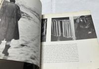 英文)フォト・ドキュメント　北米先住民族の1960年代の現状　Land of the Four Directions: A Portrait of North American Indian Life Today