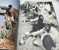 英文)ハンス・コイゼン写真集　南アジア　South Asia : 128 pictures in photogravure, 28 in colour, by Hans Keusen ; with an essay and notes by Michael Edwardes