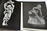 露英日文)日本の工芸美術 根付・陶磁器・漆工・金工  東洋美術館のコレクションより