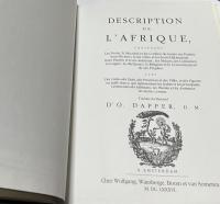 仏文)アフリカ・コンゴ王国のロアンゴ族等のタブーとされてきた彫刻展図録　Objets interdits