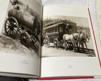 仏文)カルナヴァレ博物館蔵　ウジェーヌ・アジェの写真　車　Les voitures d'Atget au Musée Carnavalet