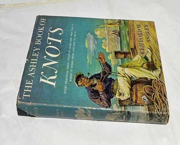 NOTS CLIFFORD W.ASHLEY 洋書　結び方　ロープ The Ashley Book of Knots: Clifford W. Ashley: 9780385040259