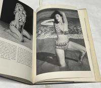英文)バニー・イェーガー　自分をどう撮影してきたか　How I Photograph Myself by Bunny Yeager.