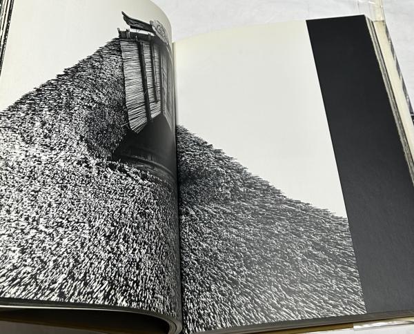 ★日本の屋根 伊藤ていじ 叢文社 大型写真集 定価20000円 日本の屋根 伊藤ていじ 叢文社 大型写真集 定価20000円 ⁄ 日本の