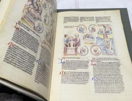 独文)貧者の聖書 : ヴァティカン教皇庁立図書館蔵本 パラティーナ・ラテン語写本871   1セット(全2冊)   Die Biblia pauperum im Codex Palatinus Latinus 871 der Biblioteca Apostolica Vaticana : sowie ihre bebilderten zusätze
mit einer kodikologischen Beschreibung der Handschrift, Mitteilungen über ihre Geschichte, der Transkription der Texte, sowie Erläuerungen versehen von Karl-August Wirth, set