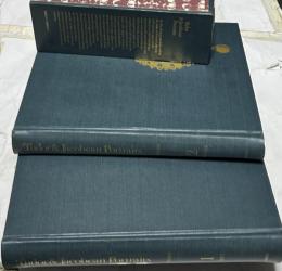 英文)チューダー朝とジャコビアン時代の肖像画　1箱(全2冊) Tudor & Jacobean portraits : National Portraits Gallery, 2 volumes set (v. 1: text＋v. 2: plates)