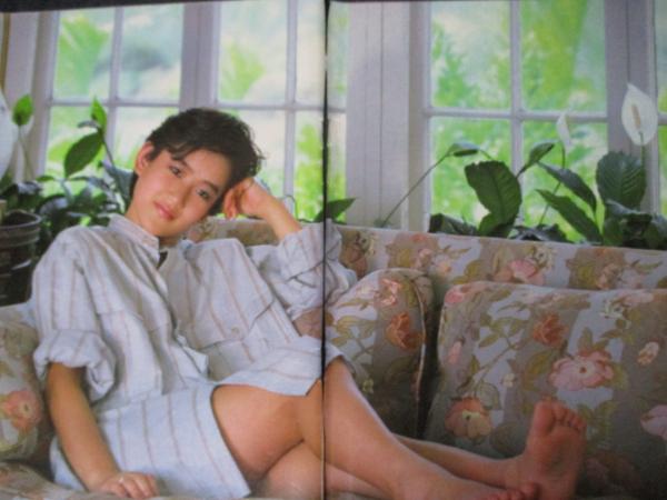 切り抜き】岡田有希子12ページ ピンナップ1枚 昭和 雑誌 アイドル 歌手