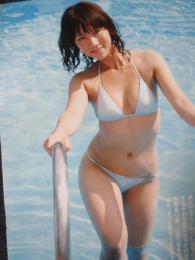 【切り抜き】甲斐まり恵35ページ 雑誌 グラビア 女優				
