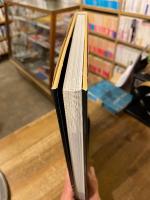 英文版　京都町家の坪庭　Courtyard gardens of Kyoto's