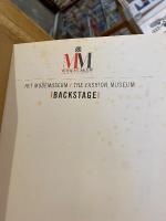 Backstage: Het Modemuseum The Fashion Museum