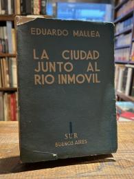 La ciudad junto al rio inmovil.
