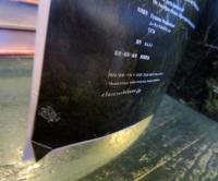 「骨を掘る男」の公式パンフレット