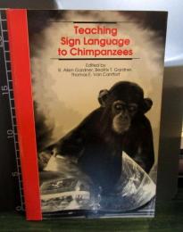 Teaching sign language to chimpanzees