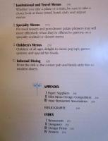 Menu Design: Marketing the Restaurant Through Menu Graphics　英語版