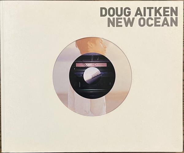 ファッションなデザイン DOUG ニュー・オーシャン(大島 ダグ・エイケン OCEAN NEW AITKEN アート・デザイン・音楽