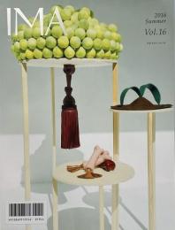 IMA Vol.16 2016 Summer  LIVING WITH PHOTOGRAPHY  特集: 世界を映す新世代のまなざし