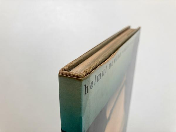 アメリカ通販ファッション White (ヘルムート・ニュートン写真集)(ヘルムート women 洋書