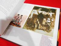 Brassey's Book of Uniforms　英語版 