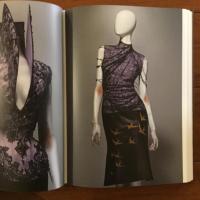 [英]Alexander McQueen: Savage Beauty
