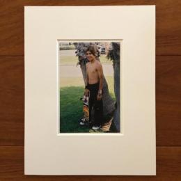 Larry Clark 写真プリント "Kids by a tree"