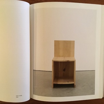 英][独]A good chair is a good chair(Donald Judd) / 古本、中古本