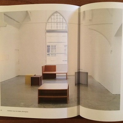 英][独]A good chair is a good chair(Donald Judd) / 古本、中古本