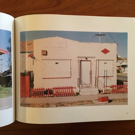 英]House Pictures(Henry Wessel) / 古本、中古本、古書籍の通販は