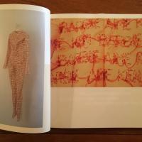 [英]Ghada Amer: Reading between the Threads