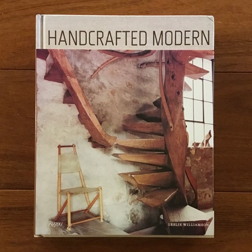 HANDCRAFTED MODERN: At Home with Mid-century Designers(Leslie