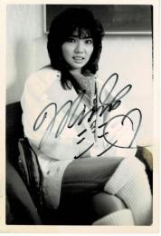 ミミ萩原自筆サイン入写真