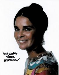 アリ・マッグロー自筆サイン入写真　Ali MacGraw