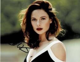 レベッカ・ファーガソン自筆サイン入写真　Rebecca Ferguson