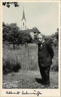 アルベルト・シュヴァイツァー自筆サイン入写真　２枚 Albert Schweitzer